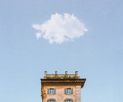 huis met een wolk boven